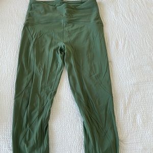 Green lululemon cropped leggings!